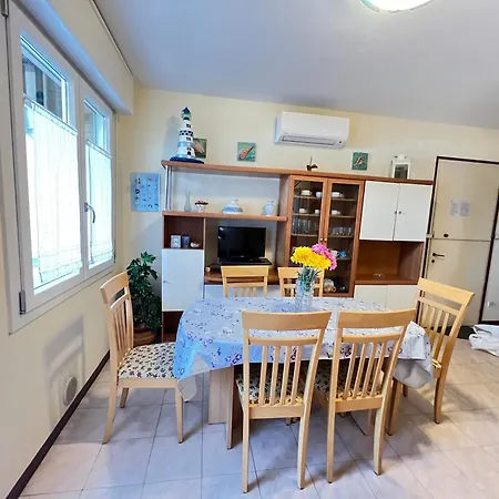 Alice Apartment *